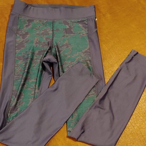 NWOT Under Armour Compression Heat Gear Leggings - Picture 1 of 5